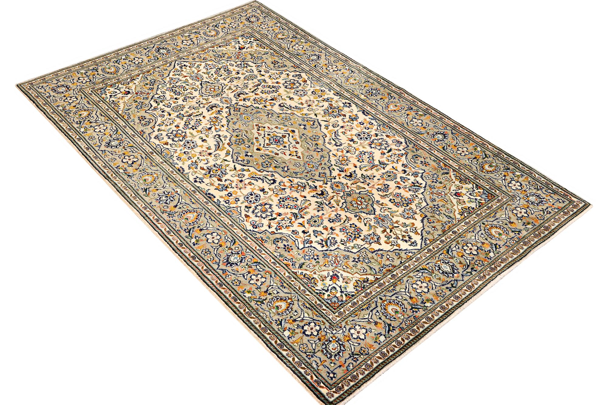 A Kashan carpet, c. 208 x 135 cm.