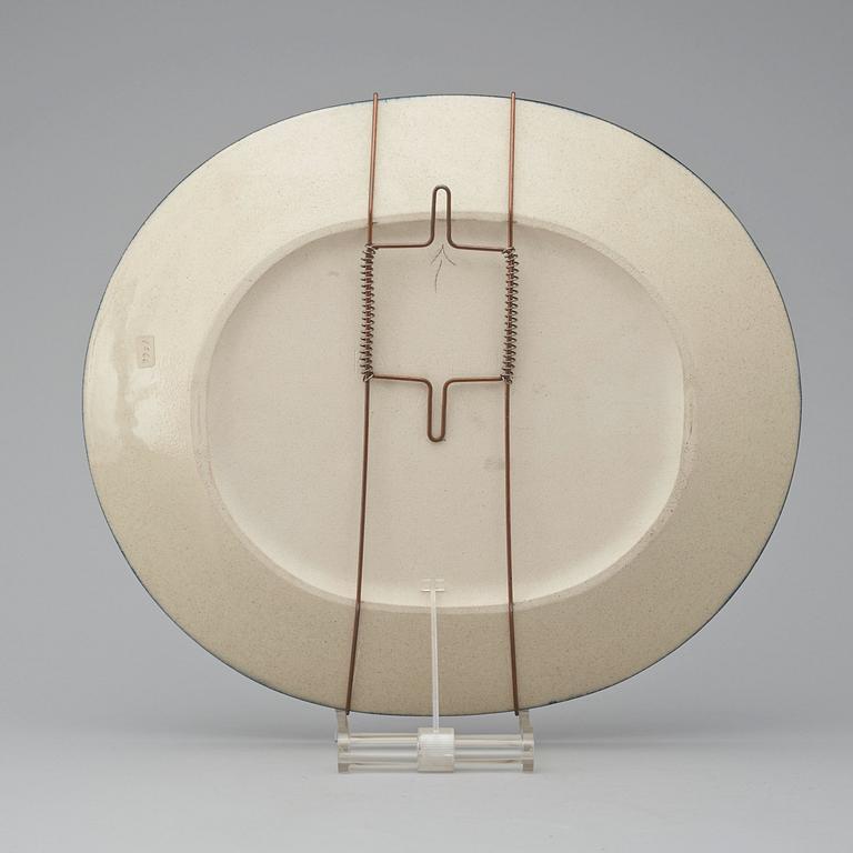 A Birger Kaipiainen stoneware dish, Arabia.