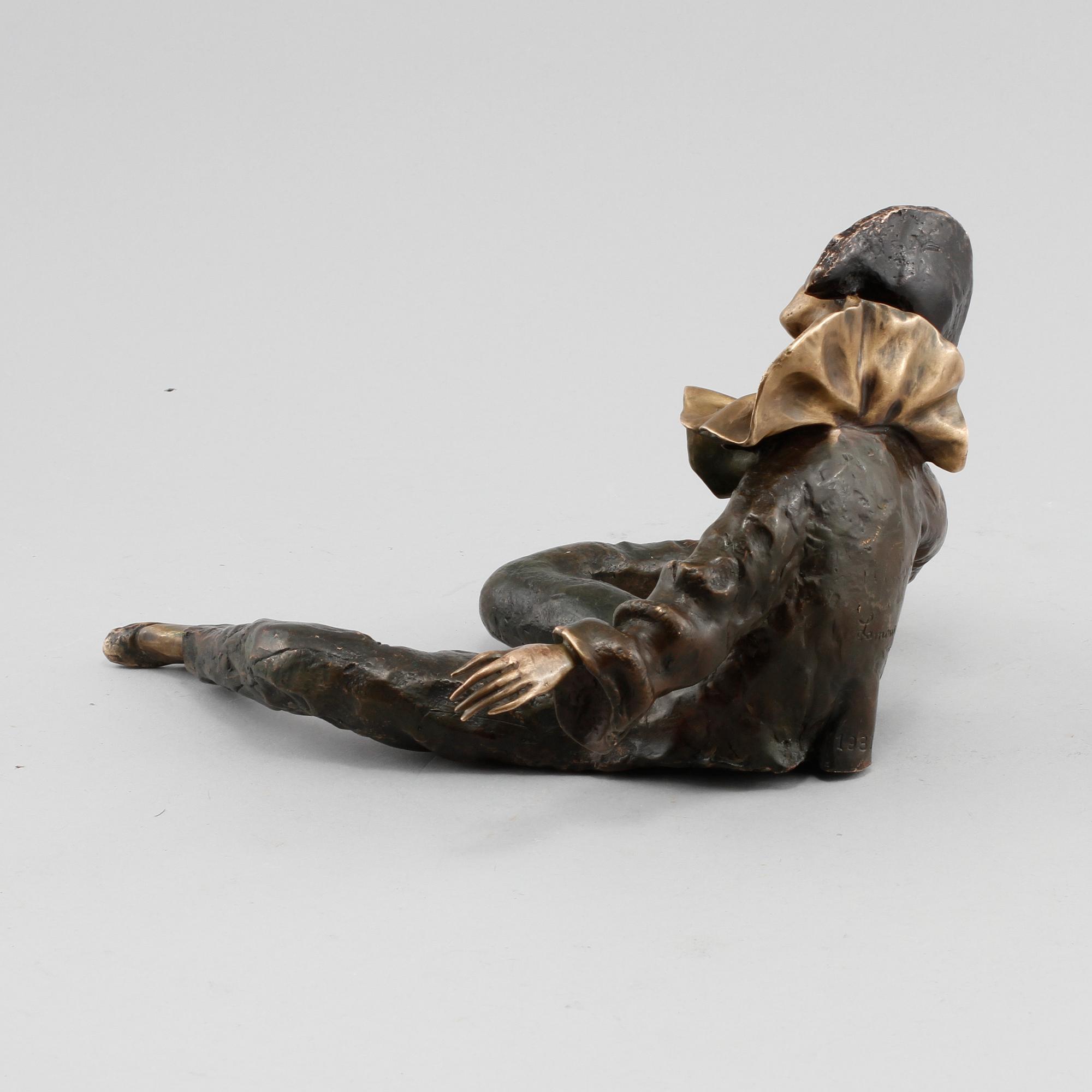 SKULPTUR, brons, otydligt signerad, daterad 1981 och numrerad 7/8.