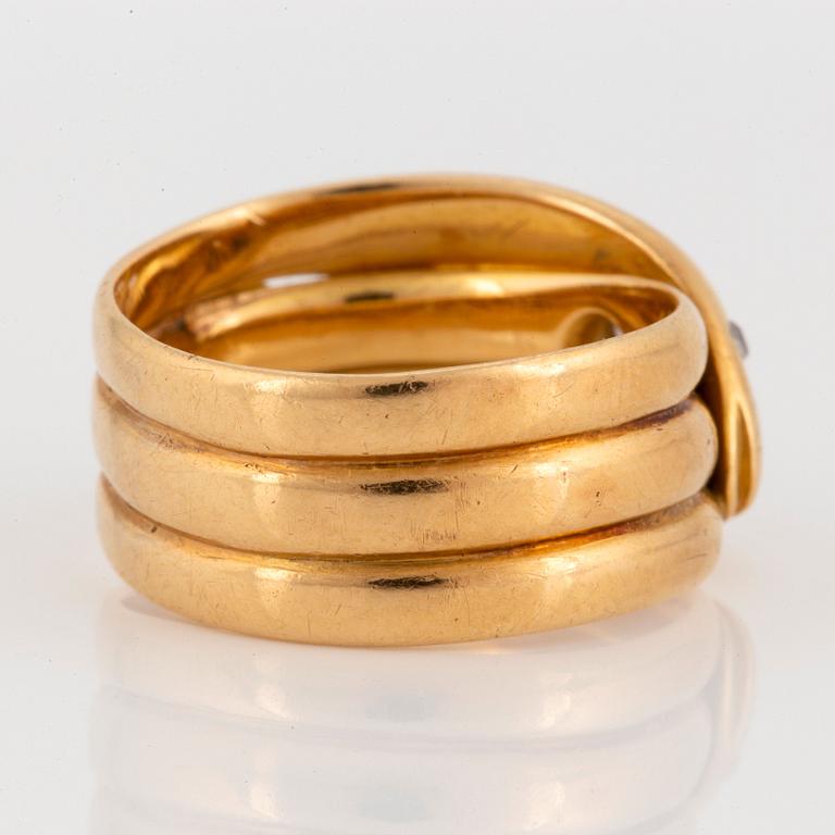 Ring 18K guld med gammal- och rosenslipade diamanter.