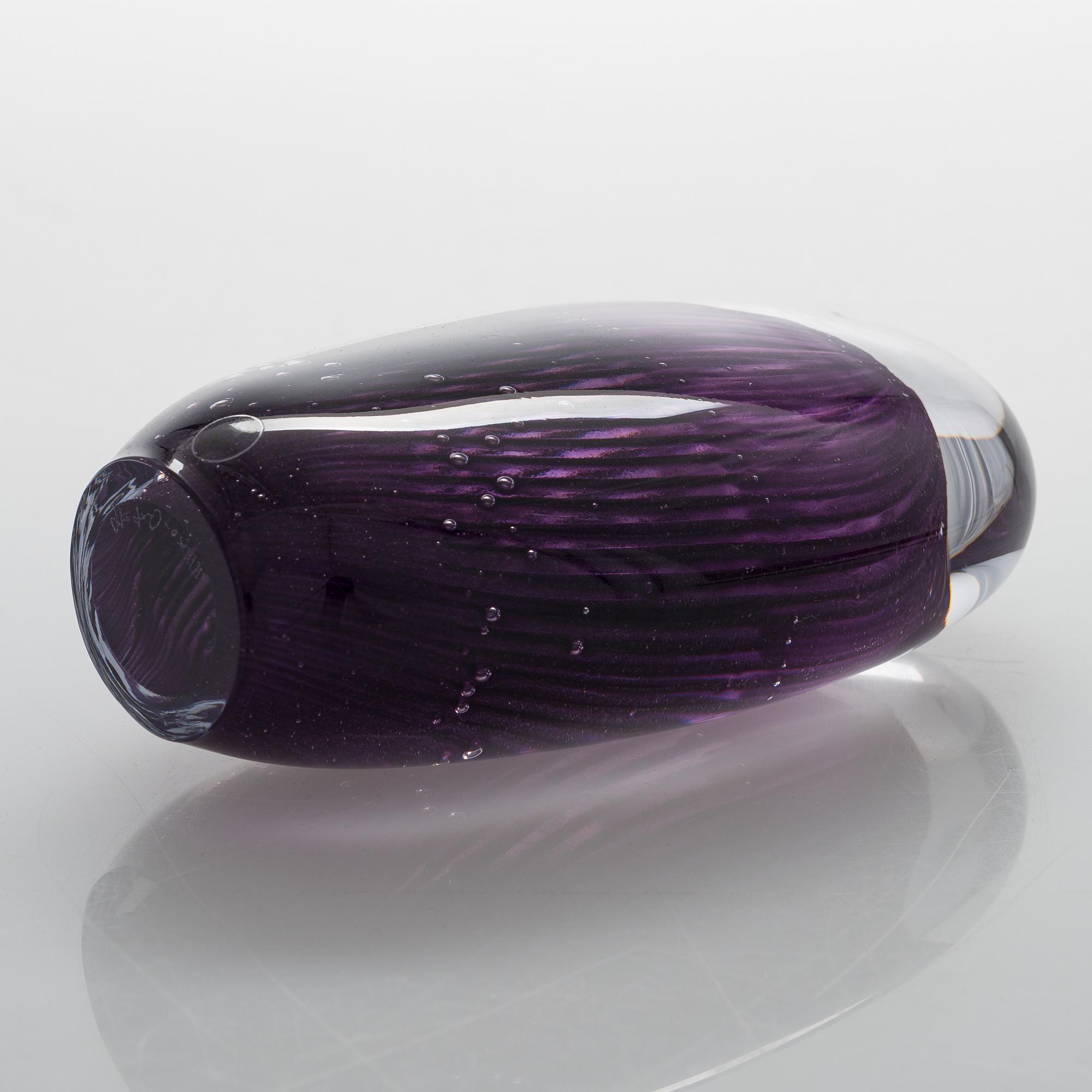 Joonas Laakso, a glass sculpture signed J. Laakso OXIIII.