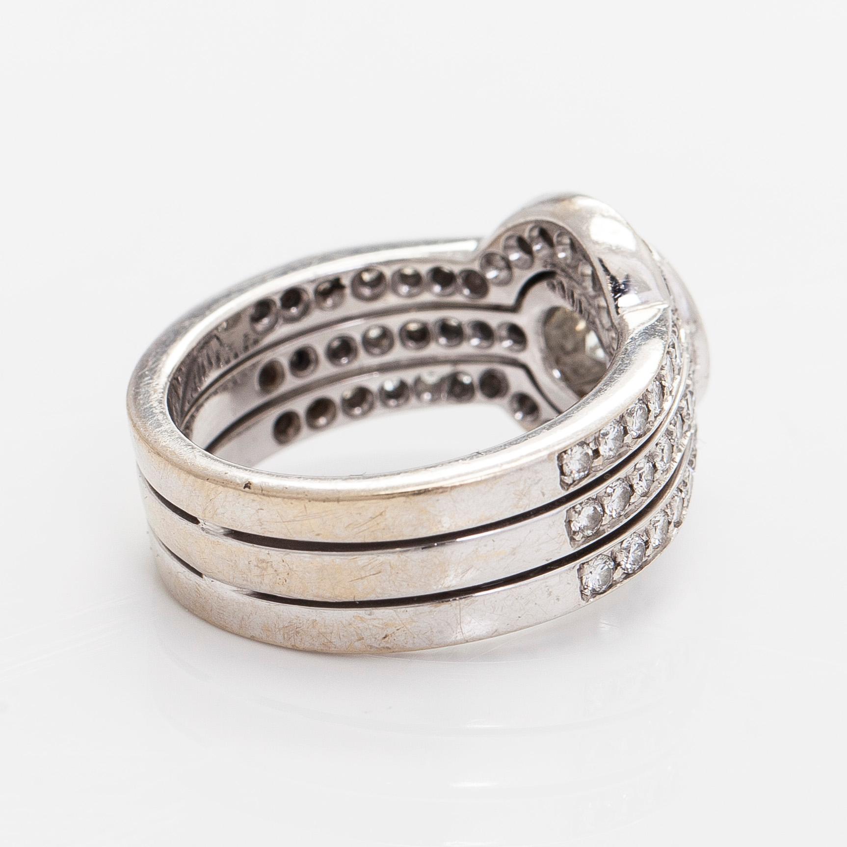 Ring, brilliant cut diamonds, 18K white gold, Italy 2005.