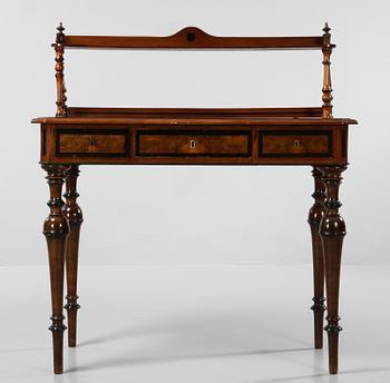 DAMSKRIVBORD, nyrenässans, 1800-talets andra hälft.