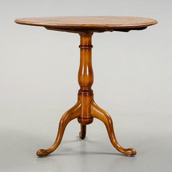 FÄLLBORD, av Jacob Sjölin (mästare i Köping och Kungsör 1767-1785).