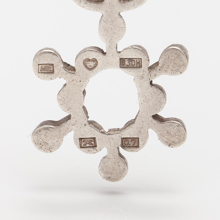 JORMA LAINE, A silver pendant. Kultateollisuus, Turku 1969.