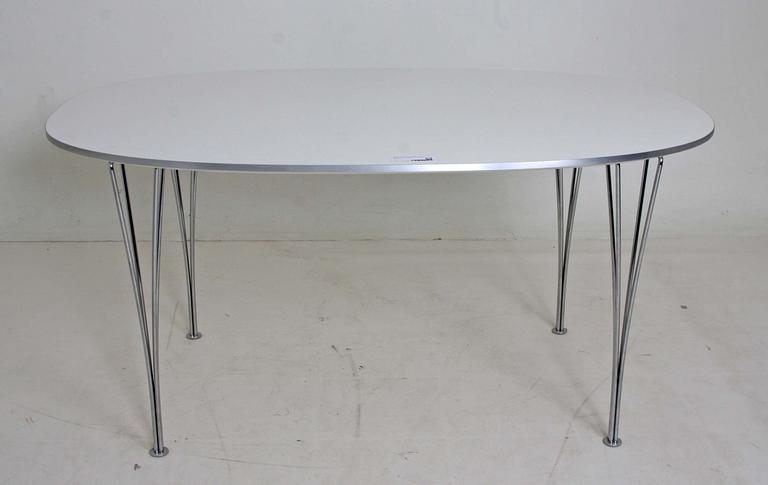 BORD, "Superellips", Bruno Mathsson, Piet Hein för Fritz Hansen.