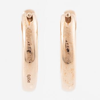 Earrings, hoops, 18K gold with brilliant-cut diamonds.
