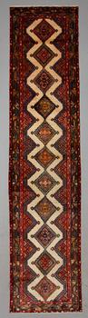 MATTA, Hamadan, ca 370 x 84 cm.