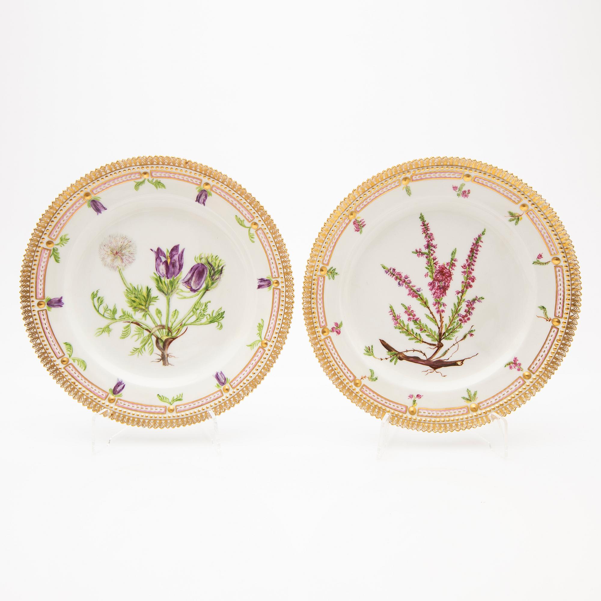 Royal Copenhagen, Plates, six pieces, (Hausmålerai), 1950s.
