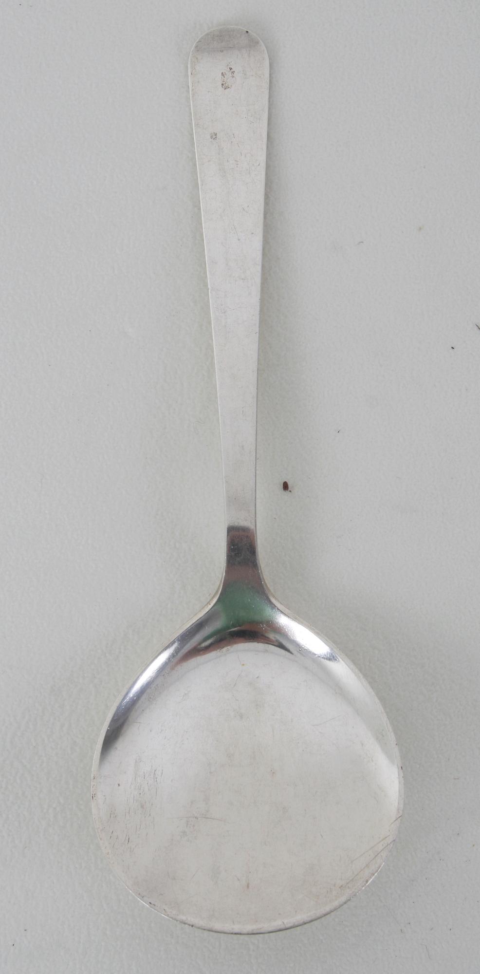 SERVERINGSSPADE. Silver, Wiwen Nilsson 1948.
