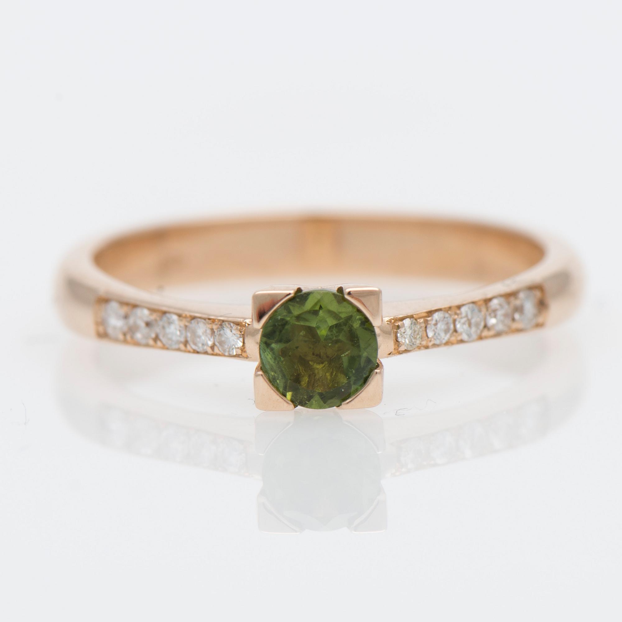 RING, fasettslipad turmalin, briljantslipade diamanter, 14K guld.