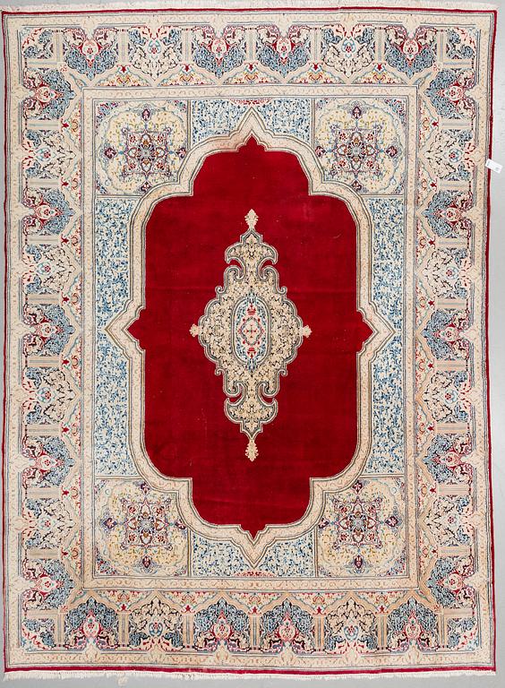 A CARPET, Old Kerman, ca 406 x 292 cm.