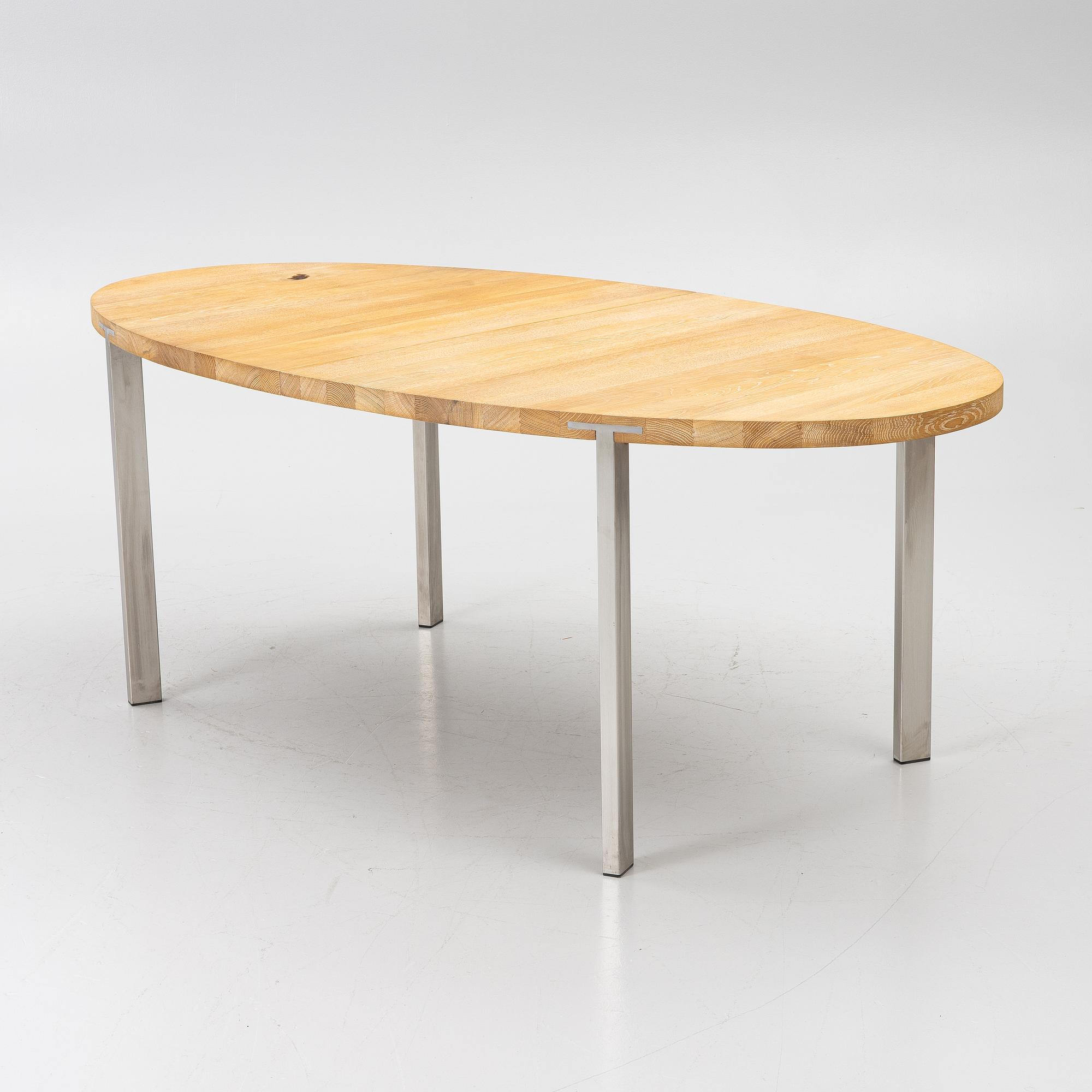 Nissen & Gehl, dining table, model "GM 210", Gramrode Møbelfabrik, Naver Collection, Danmark 2018.
