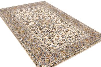 A Keshan carpet, c. 340 x 218 cm.