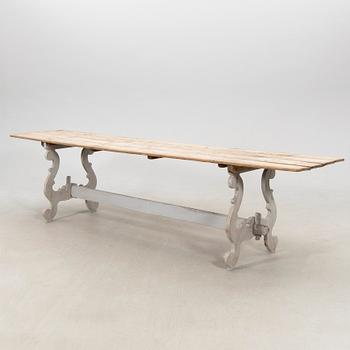 Long table, 20th century.