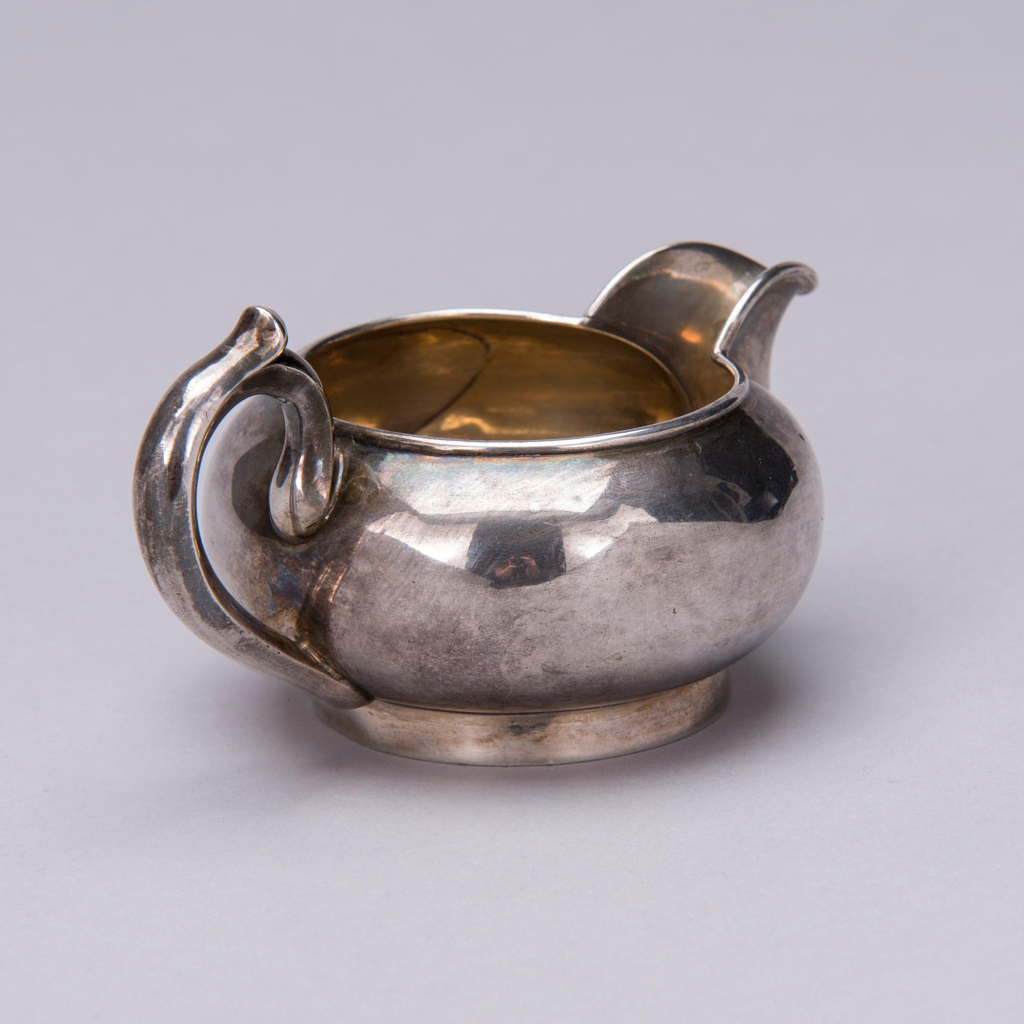 GRÄDDSNÄCKA, silver, Moskva 1893. Vikt 91 g.