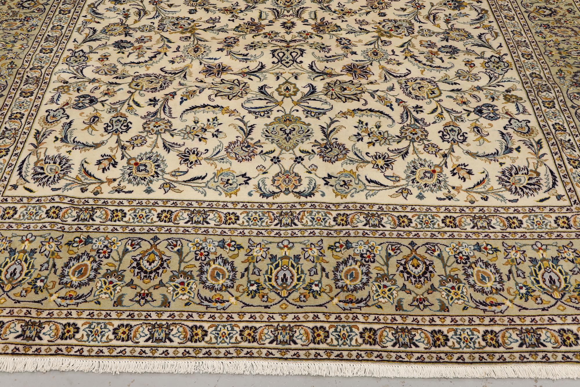 A Keshan carpet, approx. 388 x 285 cm.