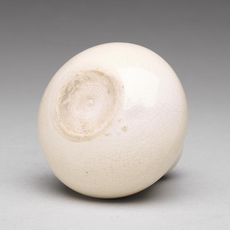 A small white ge glazed pear shaped vase/water pot, Qing dynasty, Kangxi (1662-1722).