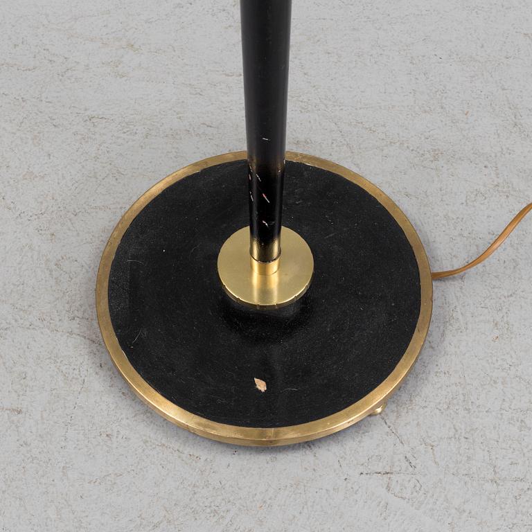 A mid 20th century floor lamp.