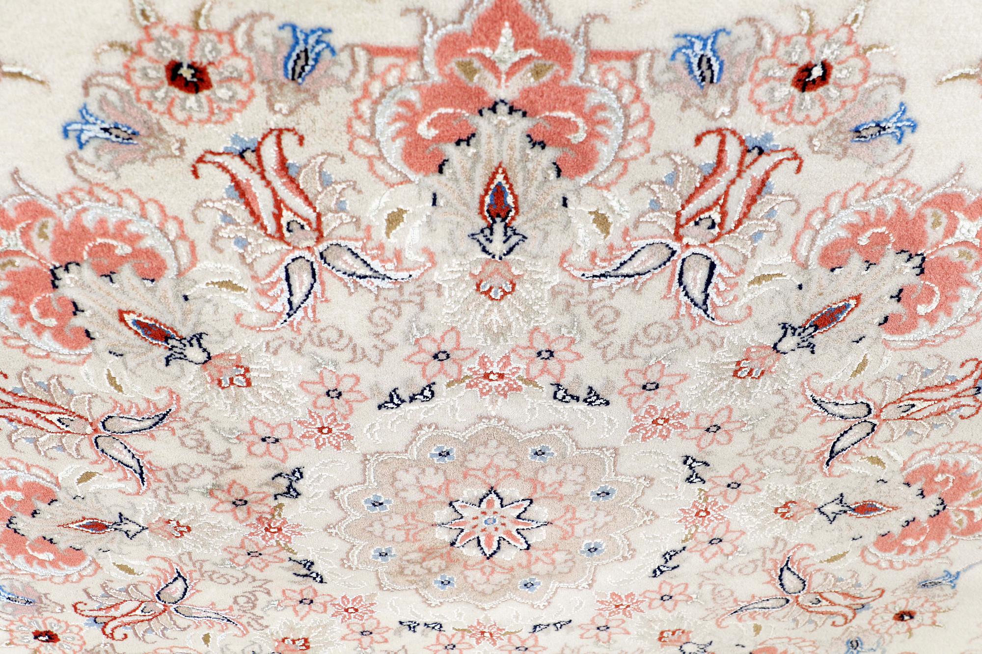 MATTA, Täbris part silk, so called 50 Radj, 299 x 198 cm.