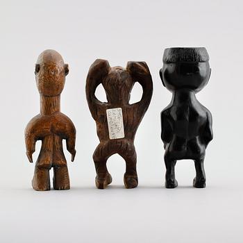 FIGURER, 3 st, skuret trä, Afrika.