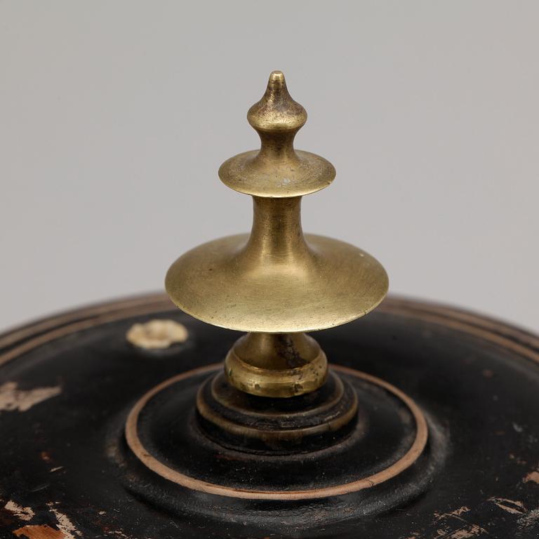 NYSTHÅLLARE, Karl Johan, 1800-talets första hälft.