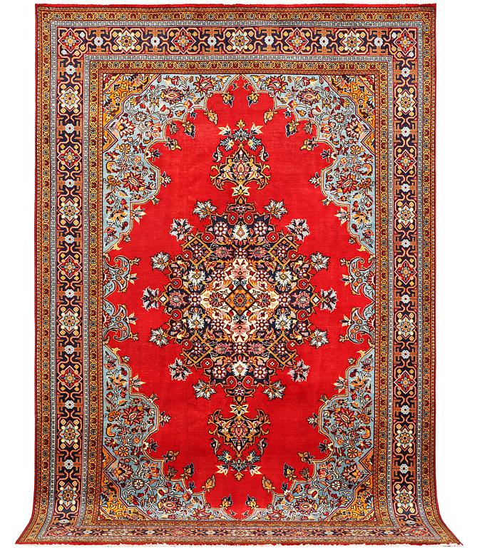 A Golpaygan carpet, c. 333 x 214 cm.