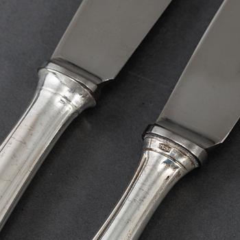 12 silver knives, model "Slottsbarock". Some CG Hallberg, Stockholm 1946.