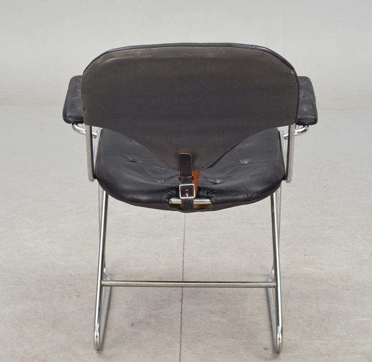 KARMSTOL, Sam Larsson, Dux.