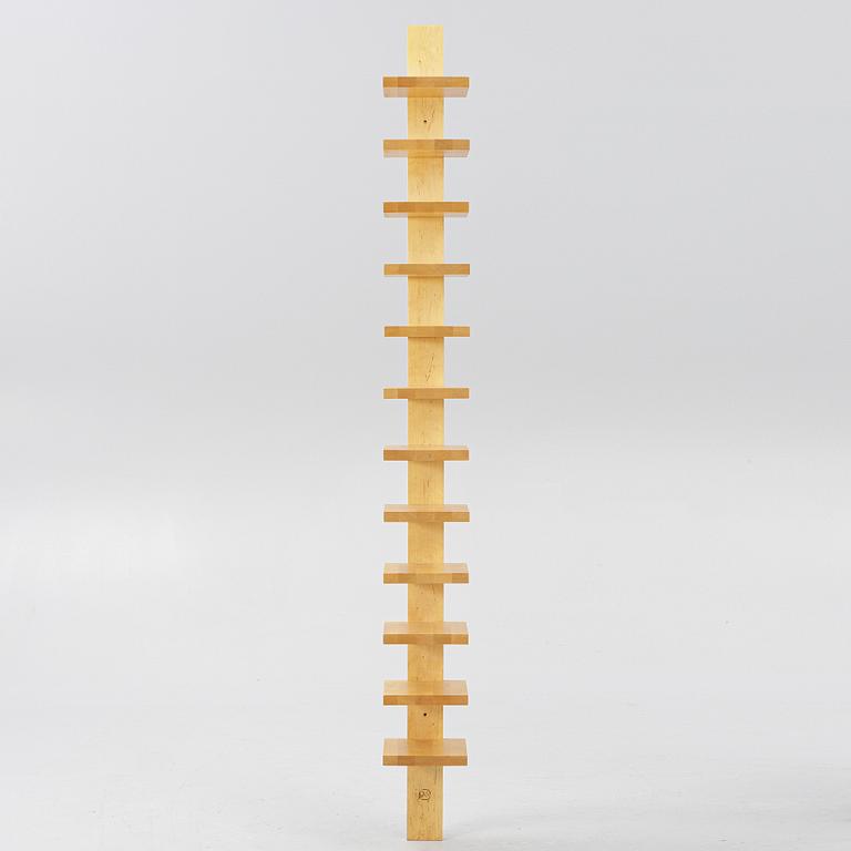 John Kandell, Shelf, "Pilaster", Källemo, Värnamo.