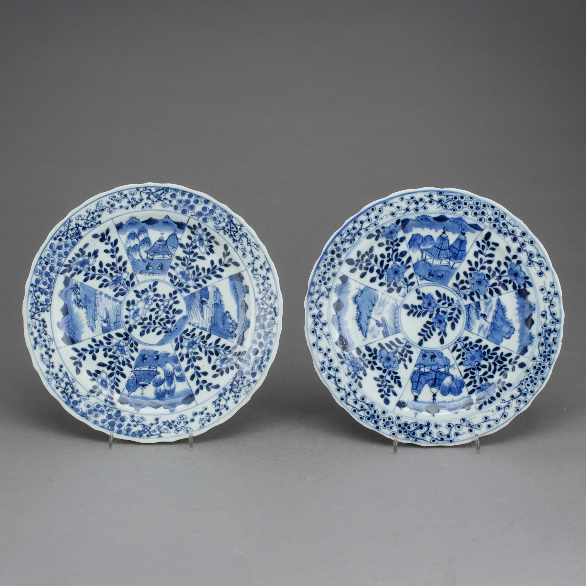 FAT, ett par snarlika, porslin, Kina, Qingdynastin, Kangxi (1662-1722).