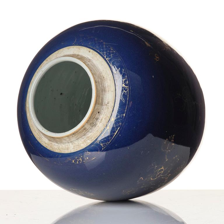 A blue glazed jar, Qing dynasty, 18th century.