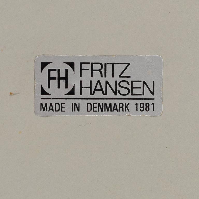 Bruno Mathsson & Piet Hein, matbord, "Supercirkel", Fritz Hansen, Danmark.
