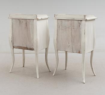 SÄNGBORD, 1 par, omkring år 1900.