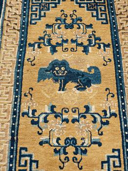 RUG. Antique Ningxia, China. 139 x 77,5 cm. Late Qing dynasty (1644–1911).
