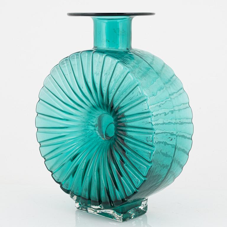 Helena Tynell, a 'Sun bottle' for Riihimäen Lasi Oy. In production 1964-1974.