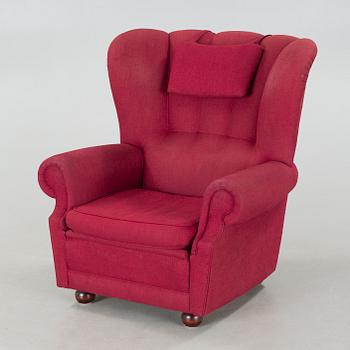 An armchair, made in the second half of the 20th century.