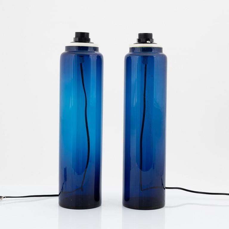 A pair of blue glass table lights, Luxus, Vittsjö.