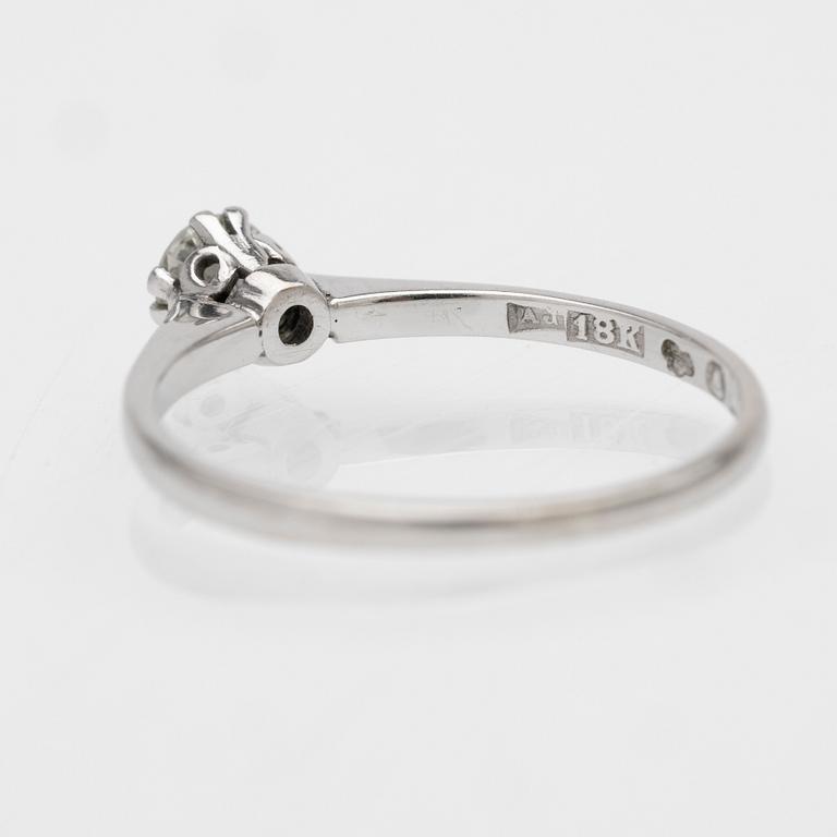 Solitaire ring in 18K white gold and diamond, Axel Jonsson's Goldsmith Workshop, Stockholm, circa 1940.