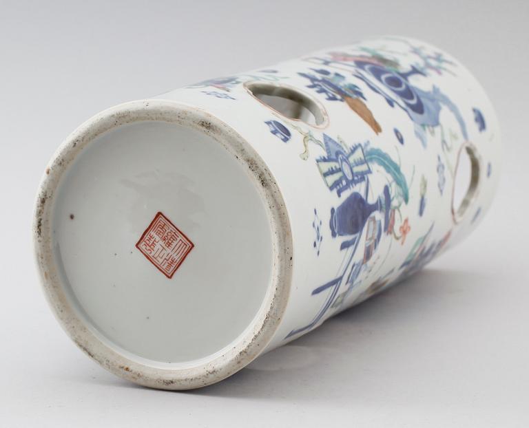 PERUKSTOCK, porslin, Kina, 1800-/1900-tal.