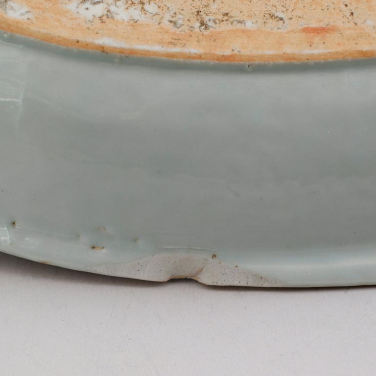 SKÅLFAT, porslin, Kina, Qianlong 1736-1795.