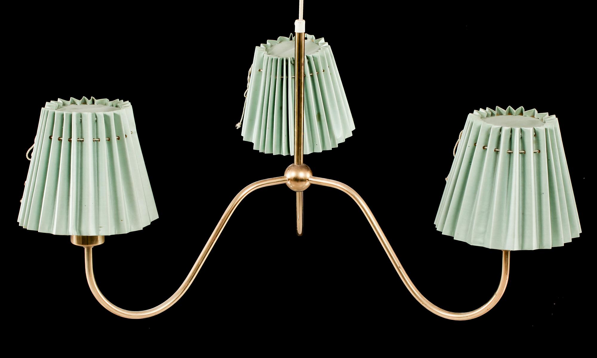 TAKLAMPA, modellnummer 2444, Josef Frank, Firma Svenskt Tenn. Höjd ca 37 cm.