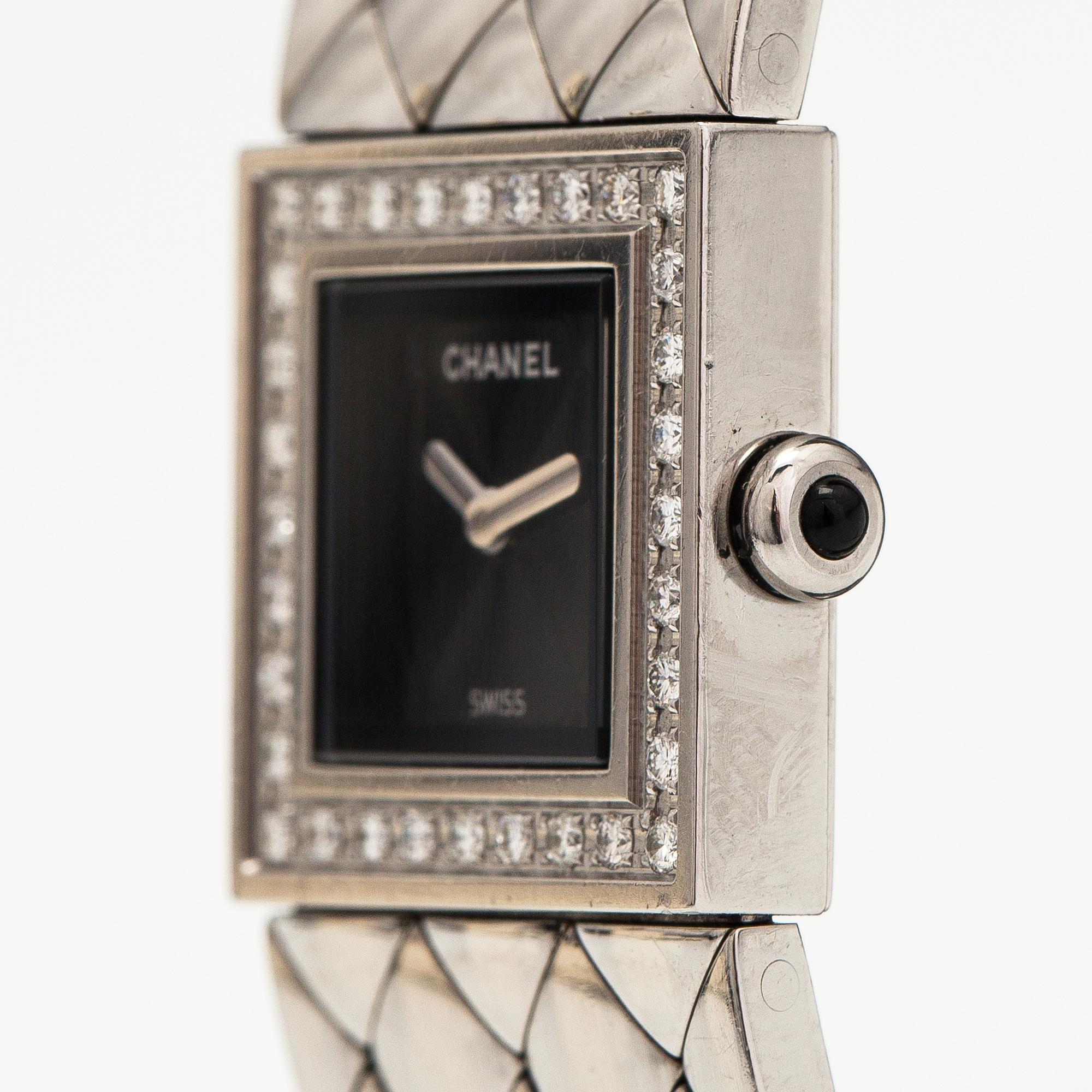 Chanel MATELASSÉ Metallic Quilted Timepiece Women’s Watch Silver/Black Like New Matelassée watch Chanel Silver in Steel - 47106255 main image 4
