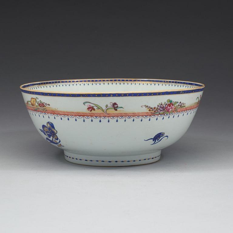 BÅLSKÅL, kompaniporslin. Qingdynasitn, Jiaqing (1796-1820).