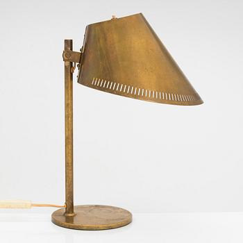 Paavo Tynell, a mid-20th-century  '9227' table lamp for Idman.