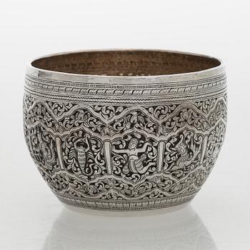 An Asian  silver bowl, Finnish import marks Helsinki 1969.