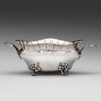 196. A Swedish 18th century parcel-gilt silver bowl, marked Johan Fagerberg, Karlskrona 1781.