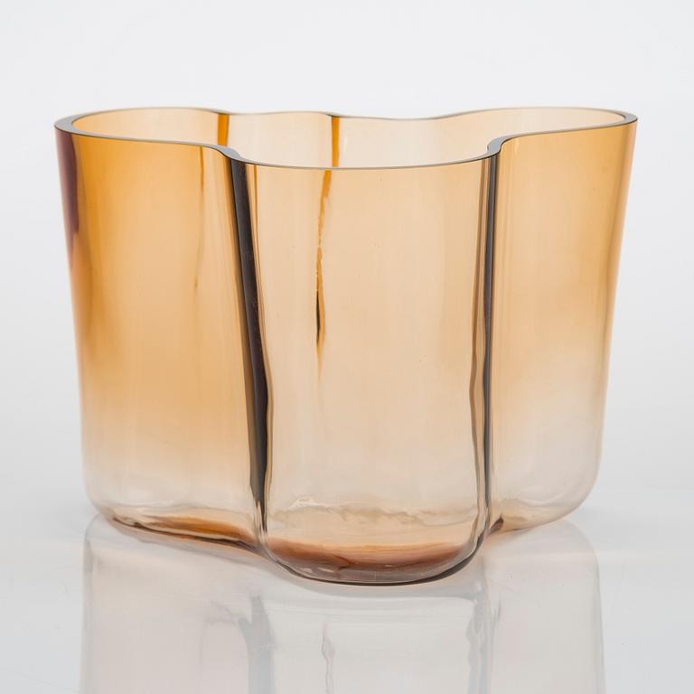 Alvar Aalto, a '3030' 60-year jubilee vase, signed Alvar Aalto Iittala 1936-1996.