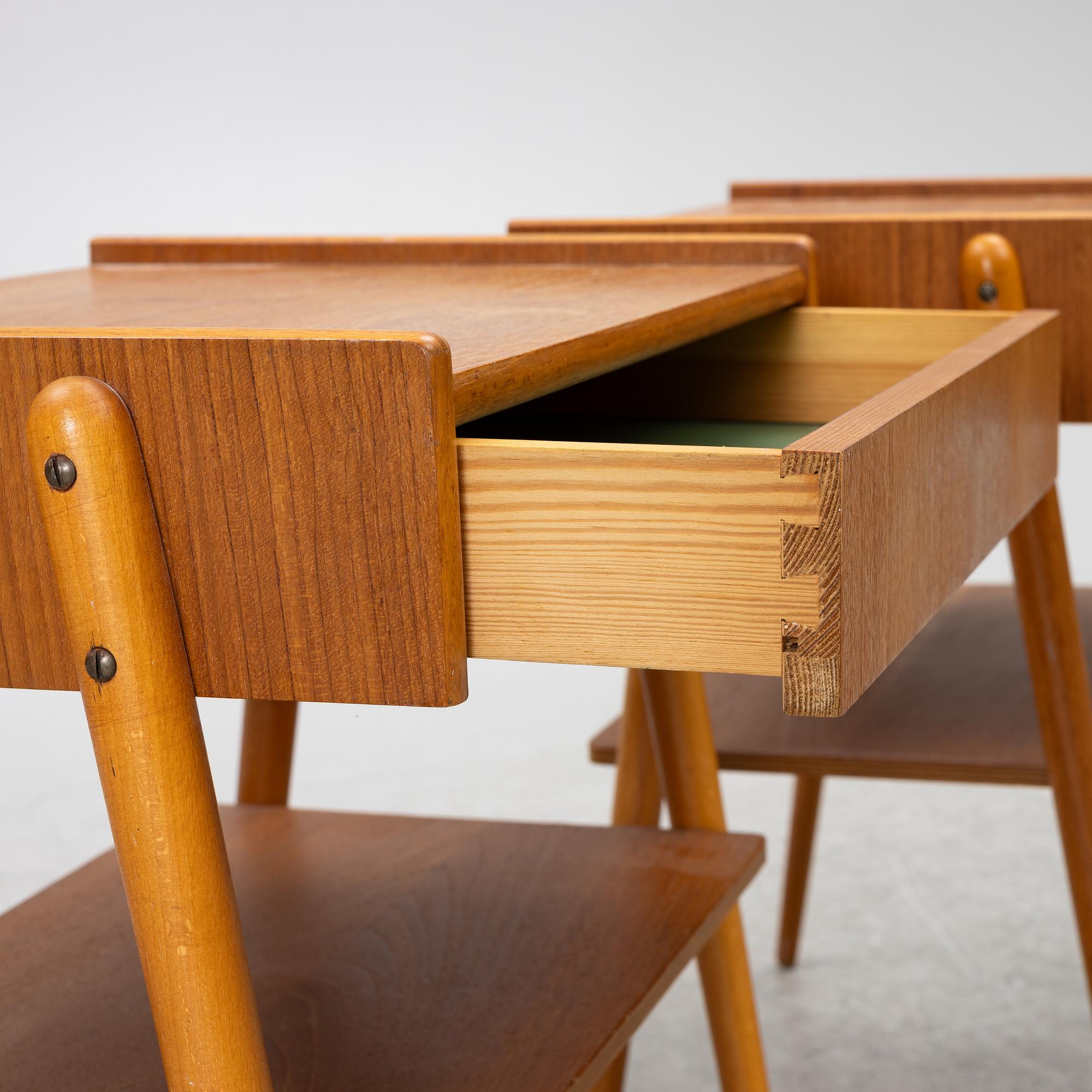 Sängbord, ett par, AB Carlström & Co Möbelfabrik, 1950/60-tal.