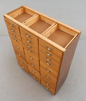 ARKIVSKÅP, 1900-talets mitt.